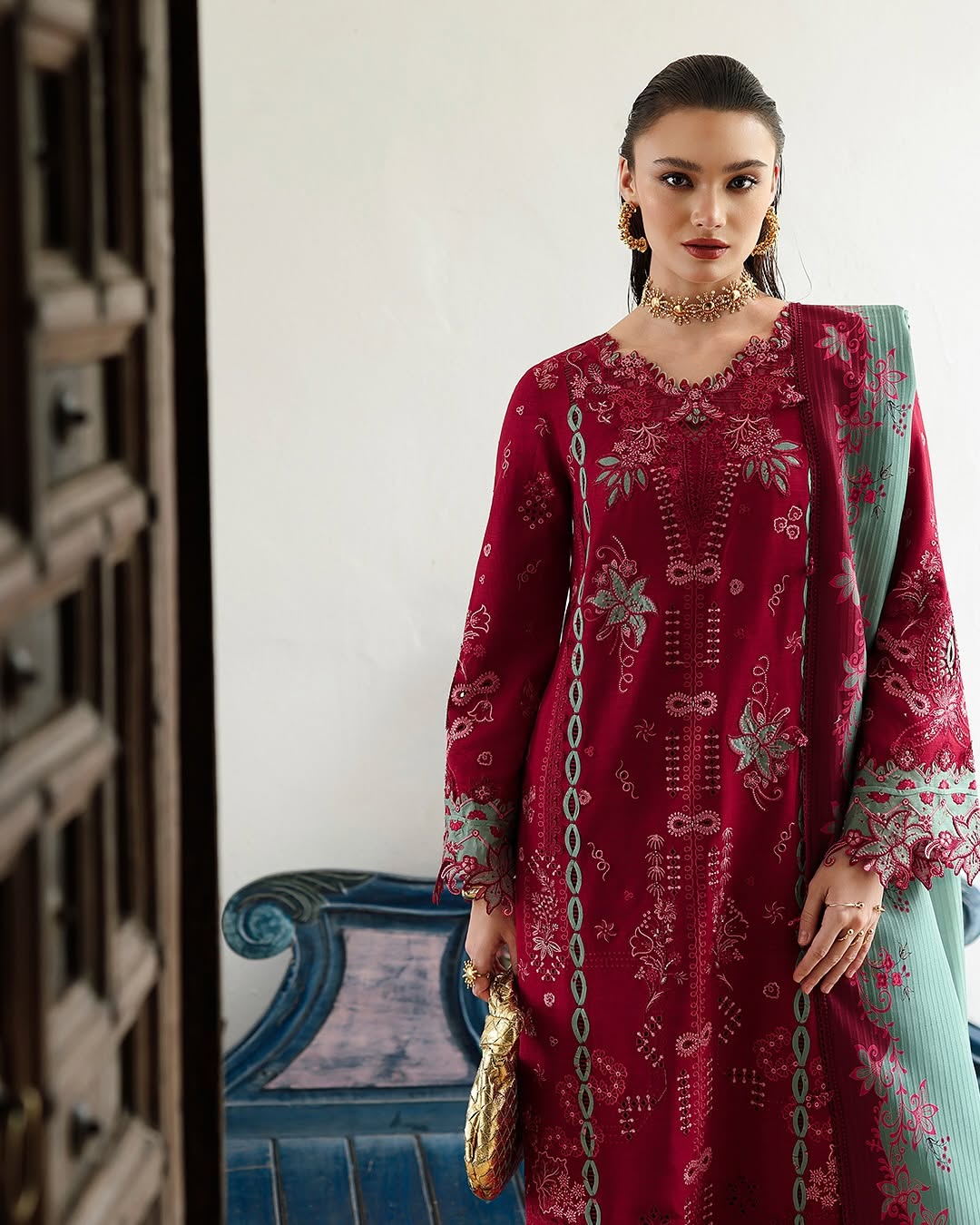 original qalamqar brand Stitched Embroidered Linen with jiqard dupatta 48" length as it is model pic