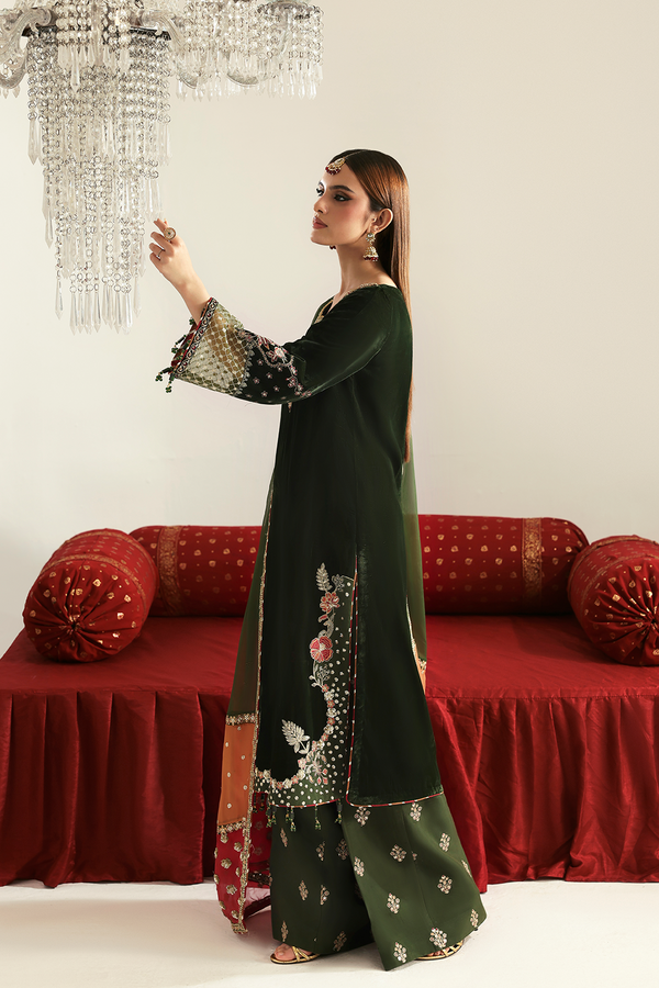 Emaan Adeel Luxury Velvet Mehndi Green Suit – Chiffon Dupatta | Eid & Wedding Collection