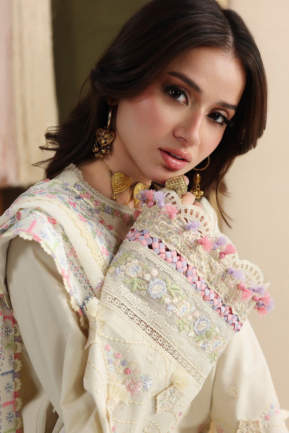 AA1 Original Qalamkar brand stitched 3-piece Luxury Lawn with soft net Dupatta Emberoidered embellished Dress.
