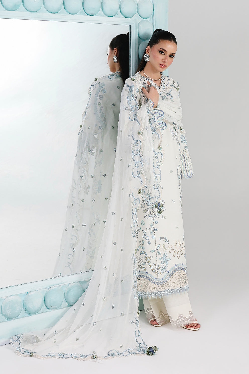AA1 Original Qalamkar brand stitched 3-piece Luxury Lawn with Chiffon Dupatta Emberoidered embellished Dress.