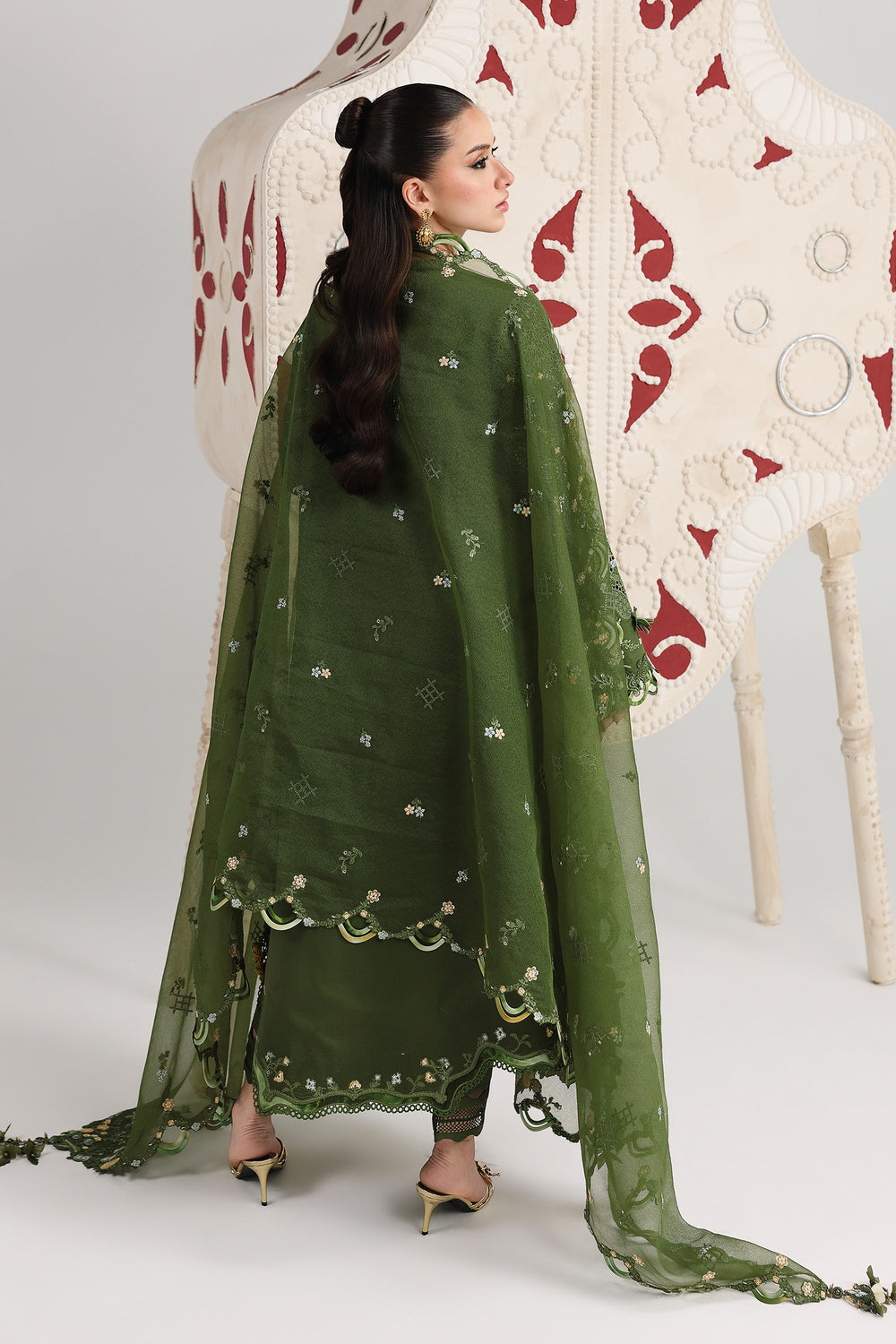 AA1 Original Qalamkar brand stitched 3-piece Luxury Lawn with soft net Dupatta Emberoidered embellished Dress.