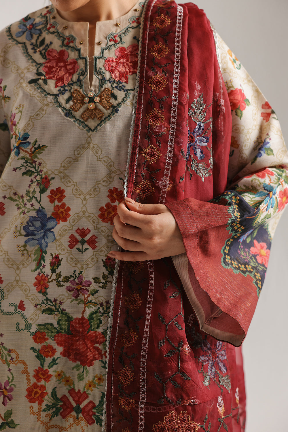 ETHNIC ORIGINAL 3-PIECE Summerwear with organza dupatta farshi shalwar