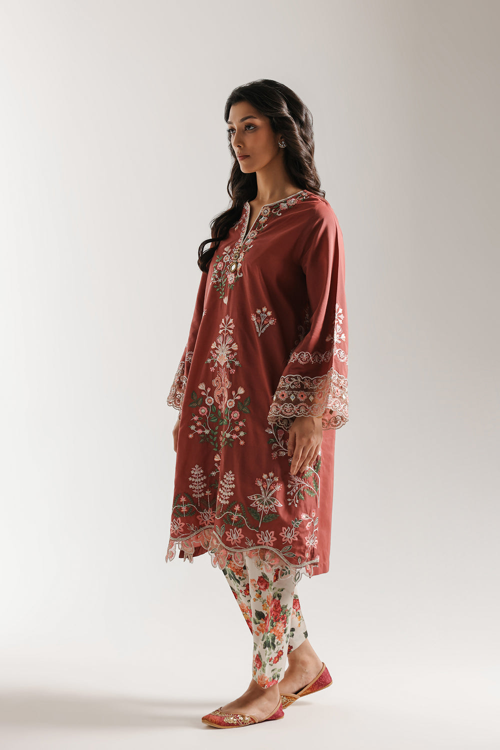 ETHNIC ORIGINAL 2-PIECE Summerwear  Emberoidered suit