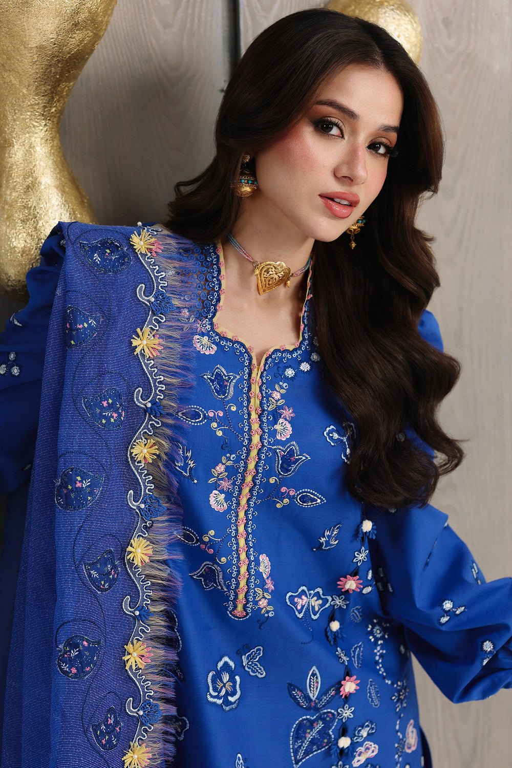 AA1 Original Qalamkar brand stitched 3-piece Luxury Lawn with soft net Dupatta Emberoidered embellished Dress.