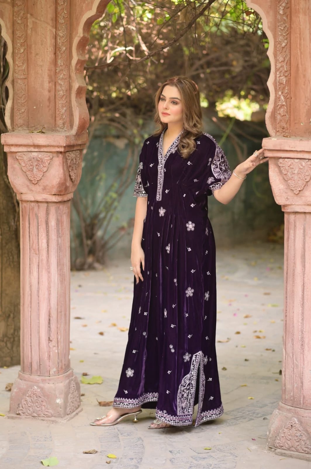 Aneela's original velvet kaftan with raw silk trouser 2-piece Length only 47"
