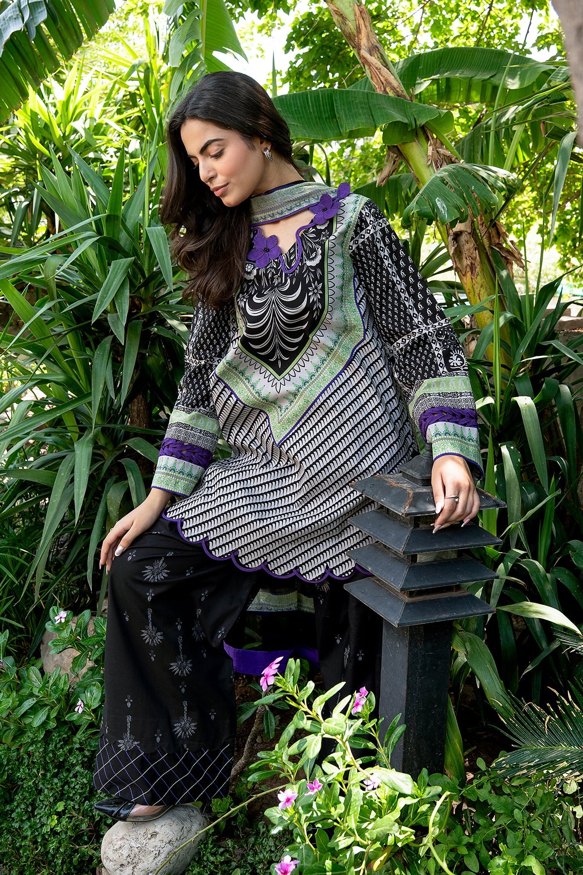 01 Chrizma original brand stitched 3-piece summer wear lawn embroidered with chiffon dupata