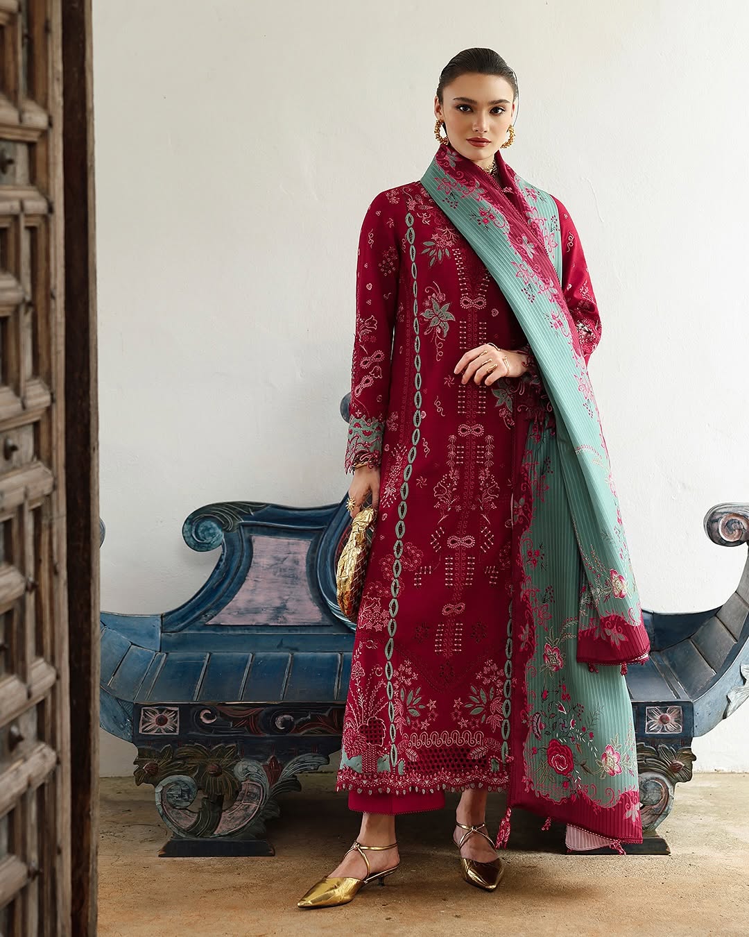 original qalamqar brand Stitched Embroidered Linen with jiqard dupatta 48" length as it is model pic