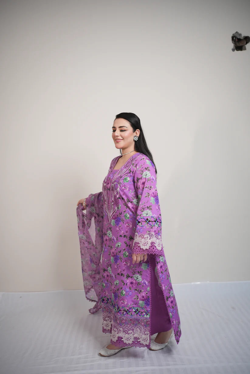 Aneela's original Cambric Cotton 3-piece suit with chiffon dupata