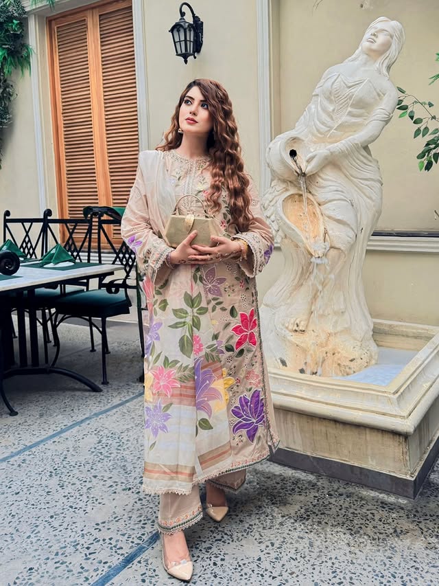 AA1 Aneela's original 3-piece Embroidered lawn with silk dupata