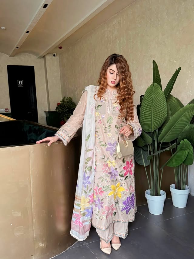 AA1 Aneela's original 3-piece Embroidered lawn with silk dupata
