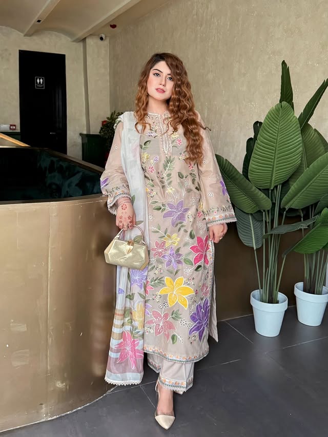 AA1 Aneela's original 3-piece Embroidered lawn with silk dupata