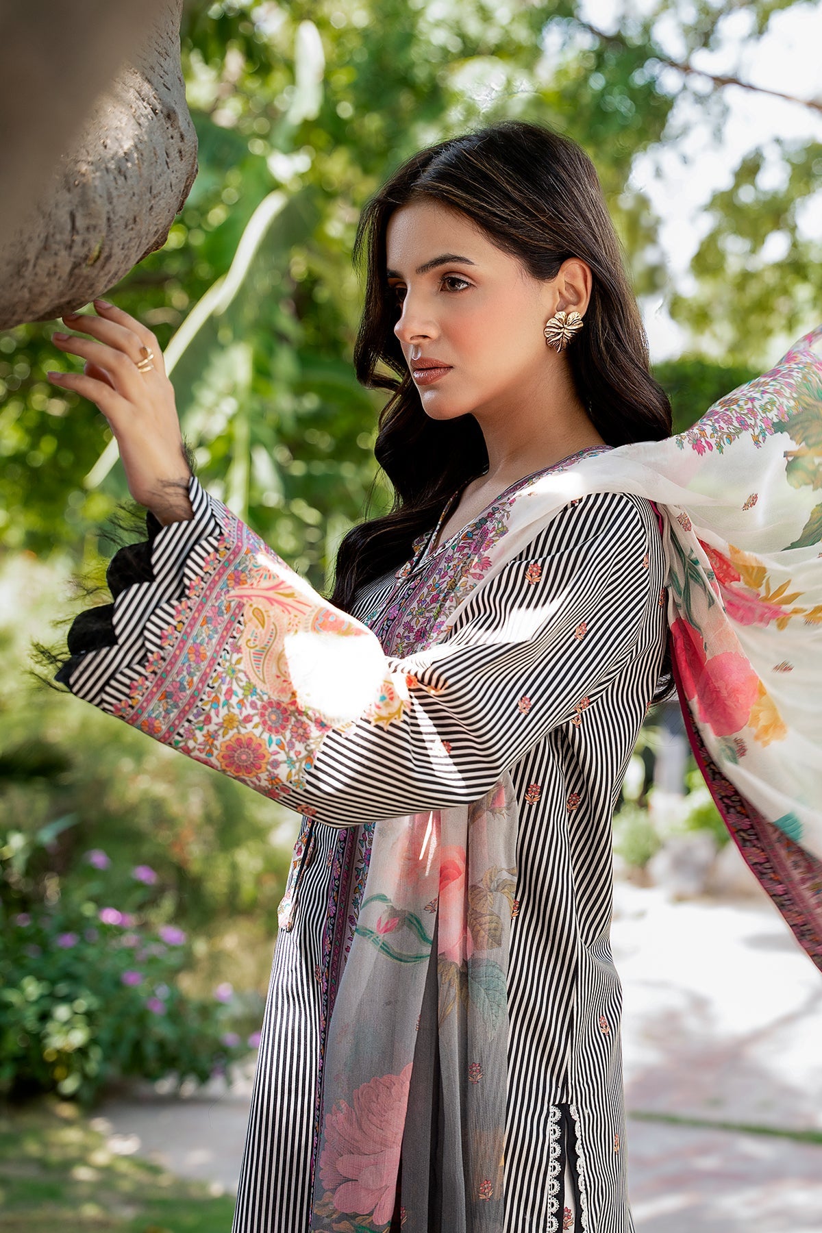 01 Chrizma original brand stitched 3-piece summer wear lawn embroidered with chiffon dupata