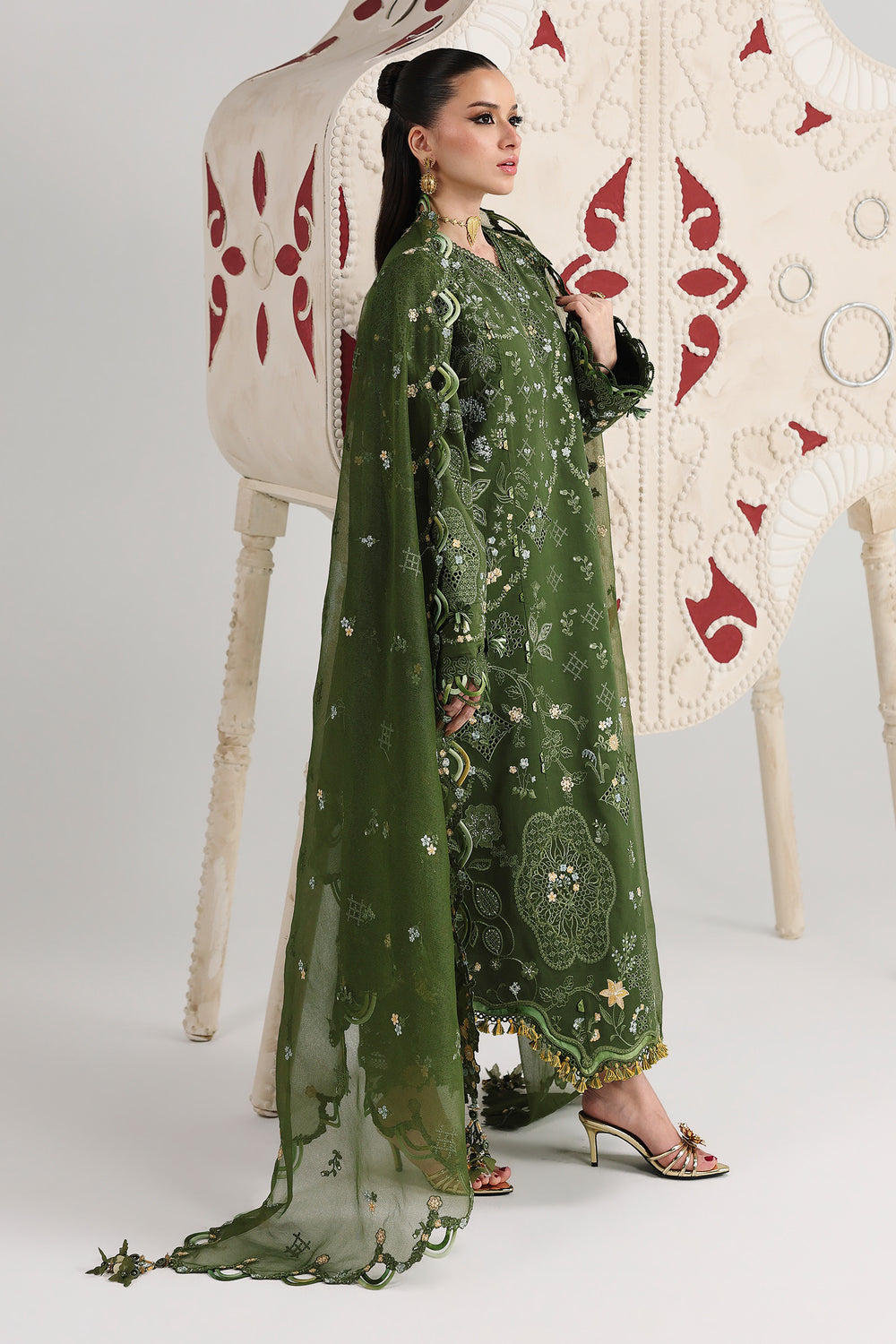 AA1 Original Qalamkar brand stitched 3-piece Luxury Lawn with soft net Dupatta Emberoidered embellished Dress.