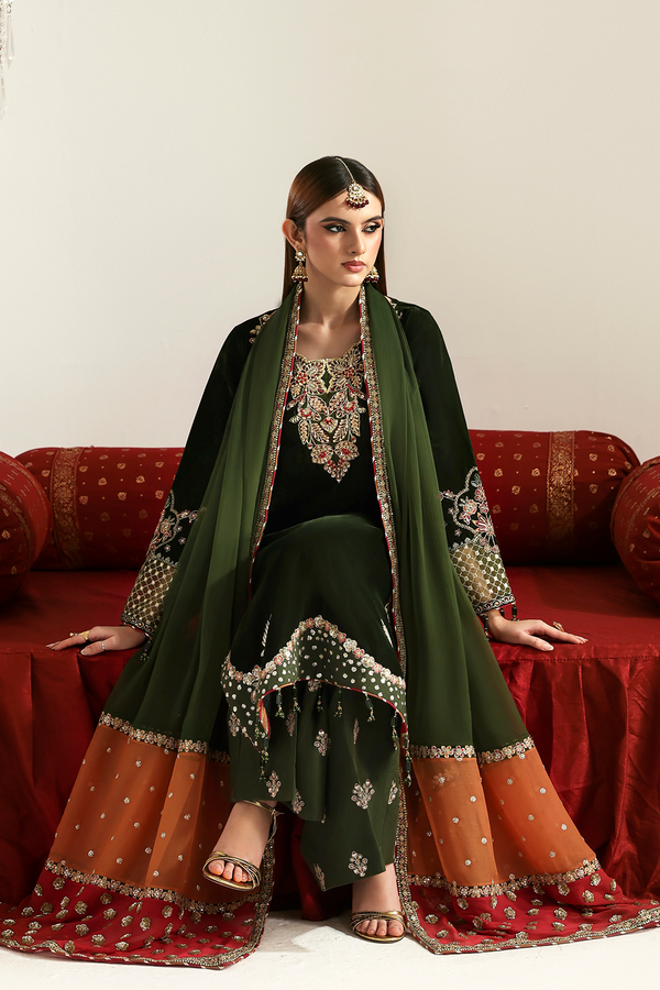 Emaan Adeel Luxury Velvet Mehndi Green Suit – Chiffon Dupatta | Eid & Wedding Collection