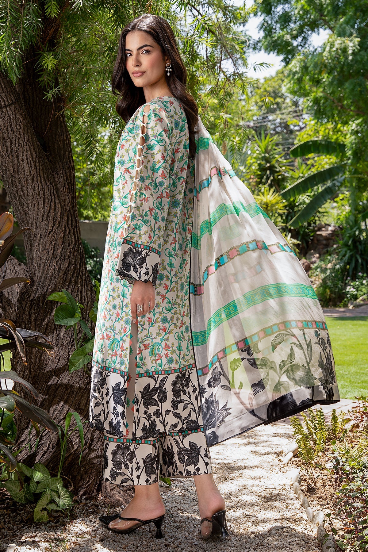 01 Chrizma original brand stitched 3-piece summer wear lawn embroidered with chiffon dupata