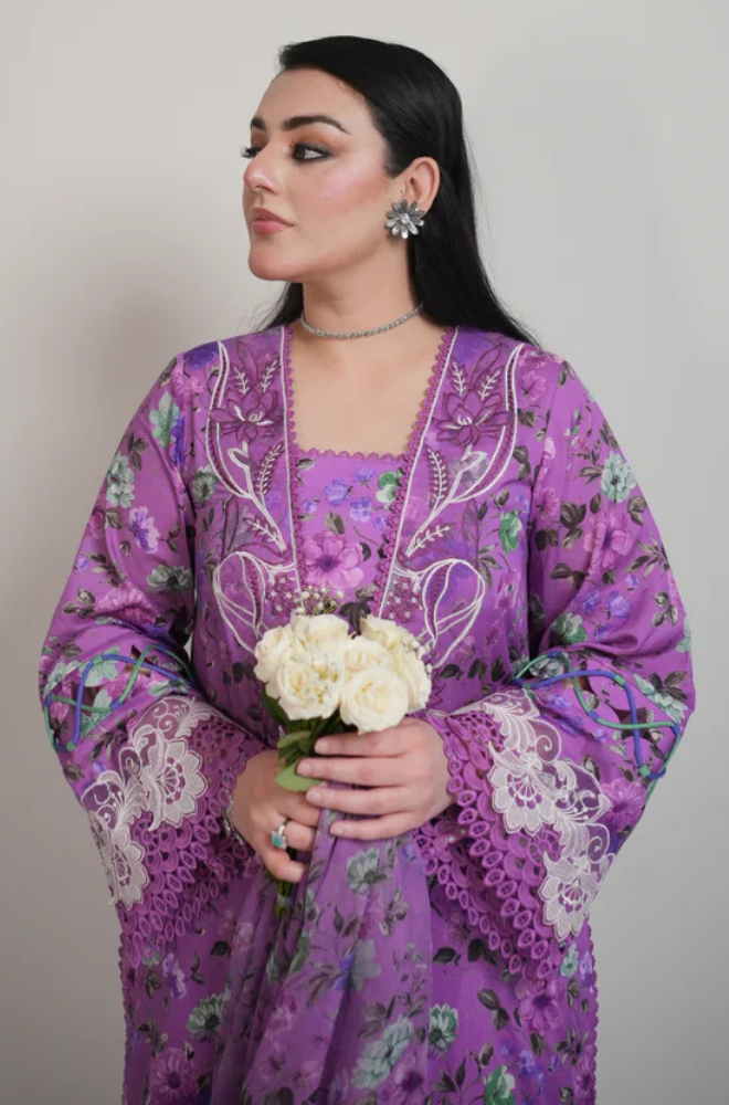 Aneela's original Cambric Cotton 3-piece suit with chiffon dupata