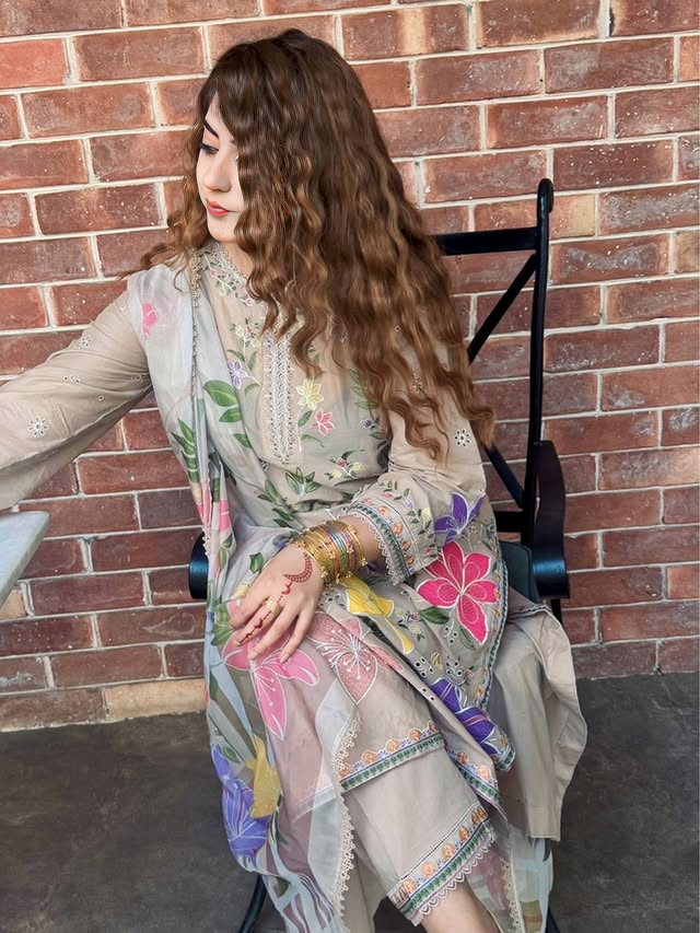AA1 Aneela's original 3-piece Embroidered lawn with silk dupata