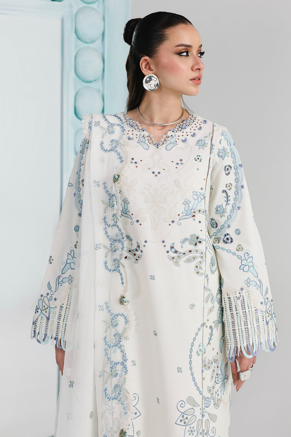 AA1 Original Qalamkar brand stitched 3-piece Luxury Lawn with Chiffon Dupatta Emberoidered embellished Dress.