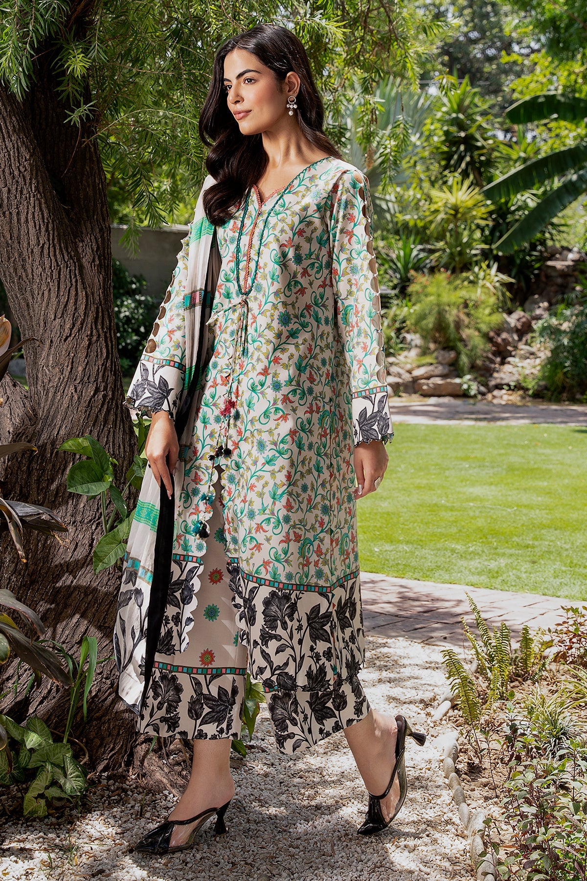 01 Chrizma original brand stitched 3-piece summer wear lawn embroidered with chiffon dupata