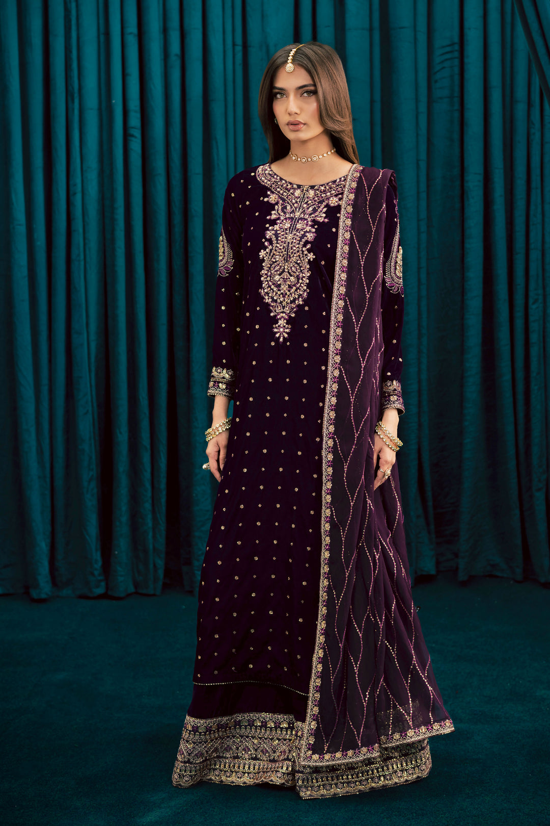 Batik brand original 3-piece with chiffon dupata trouser as well velvet